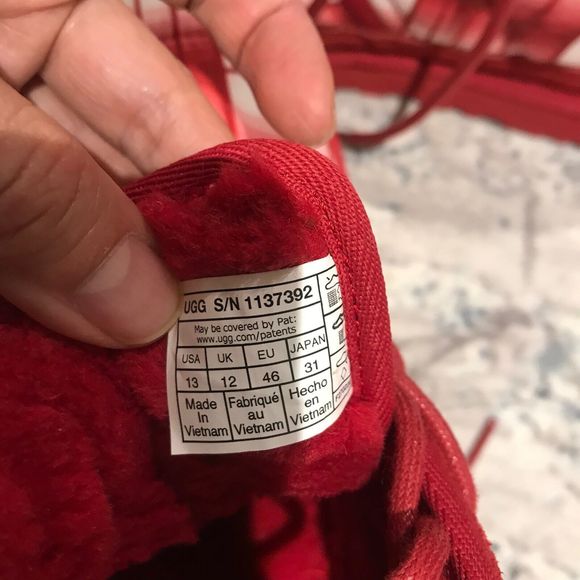 UGG Chukka Boots Red Shearling Graffiti Neumel LTA Winter Wavelength Mens 13 - Picture 12 of 15